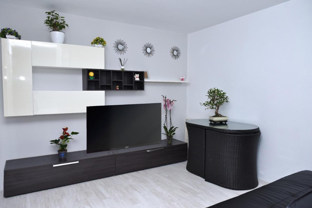 Departamentos C&G Apartment มาดริด ภายนอก รูปภาพ